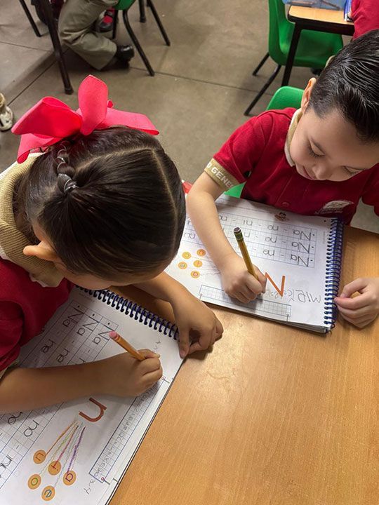 COLEGIO BICULTURAL GÉNESIS SC