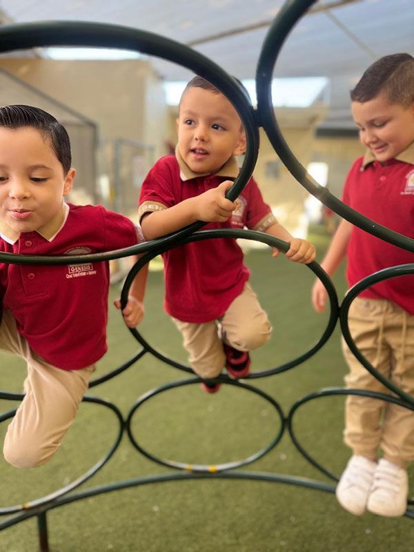 COLEGIO BICULTURAL GÉNESIS SC