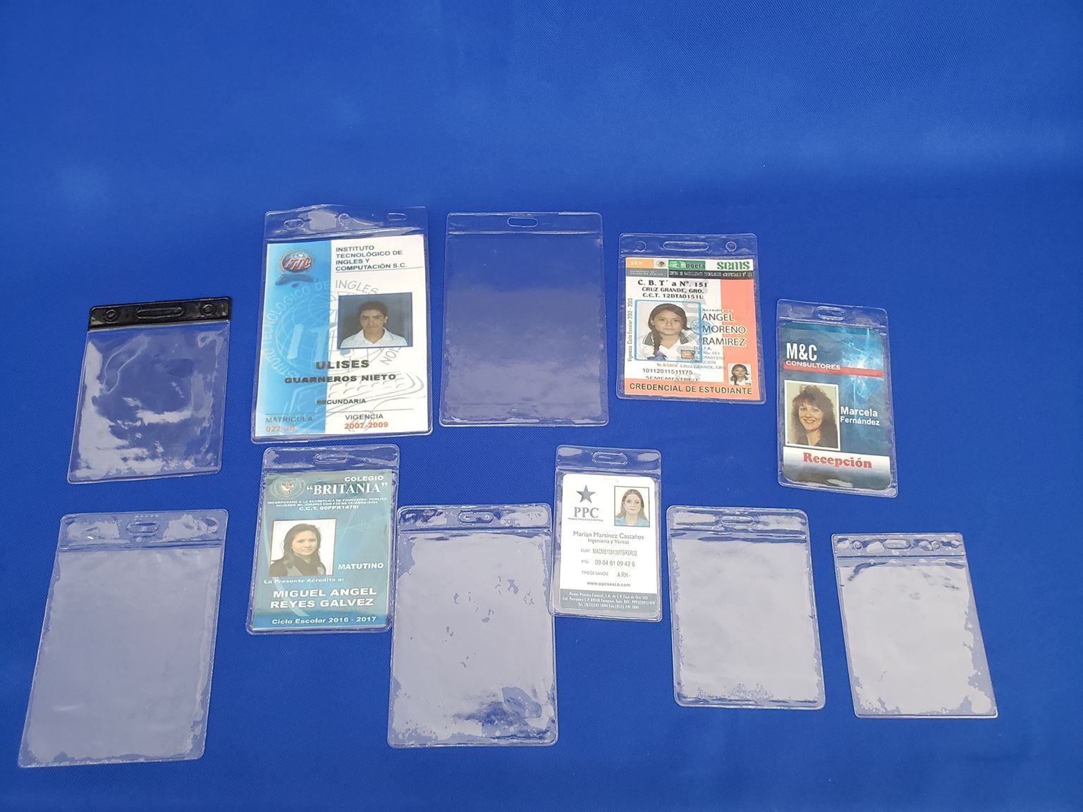 Porta gafete de vinil