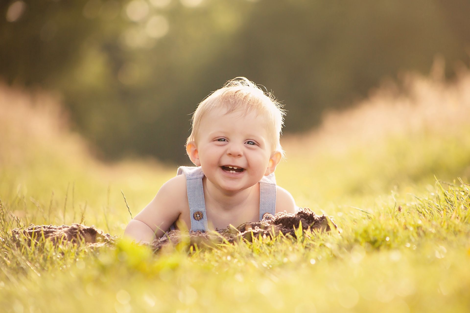 child baby photography  family outdoor lowestoft suffolk oulton broad loddon beccles