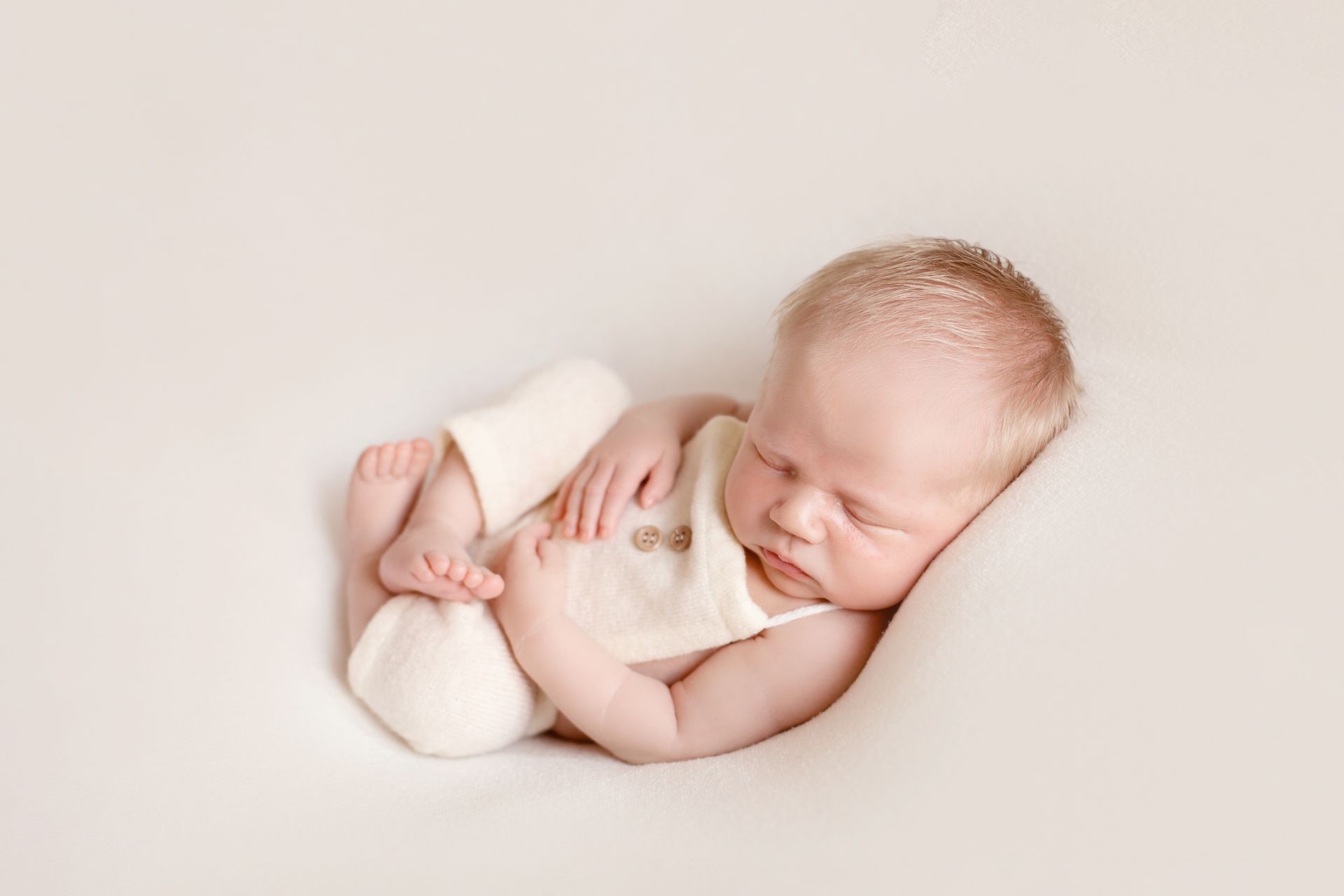 newborn baby photography studio lowestoft suffolk oulton broad norwich loddon beccles