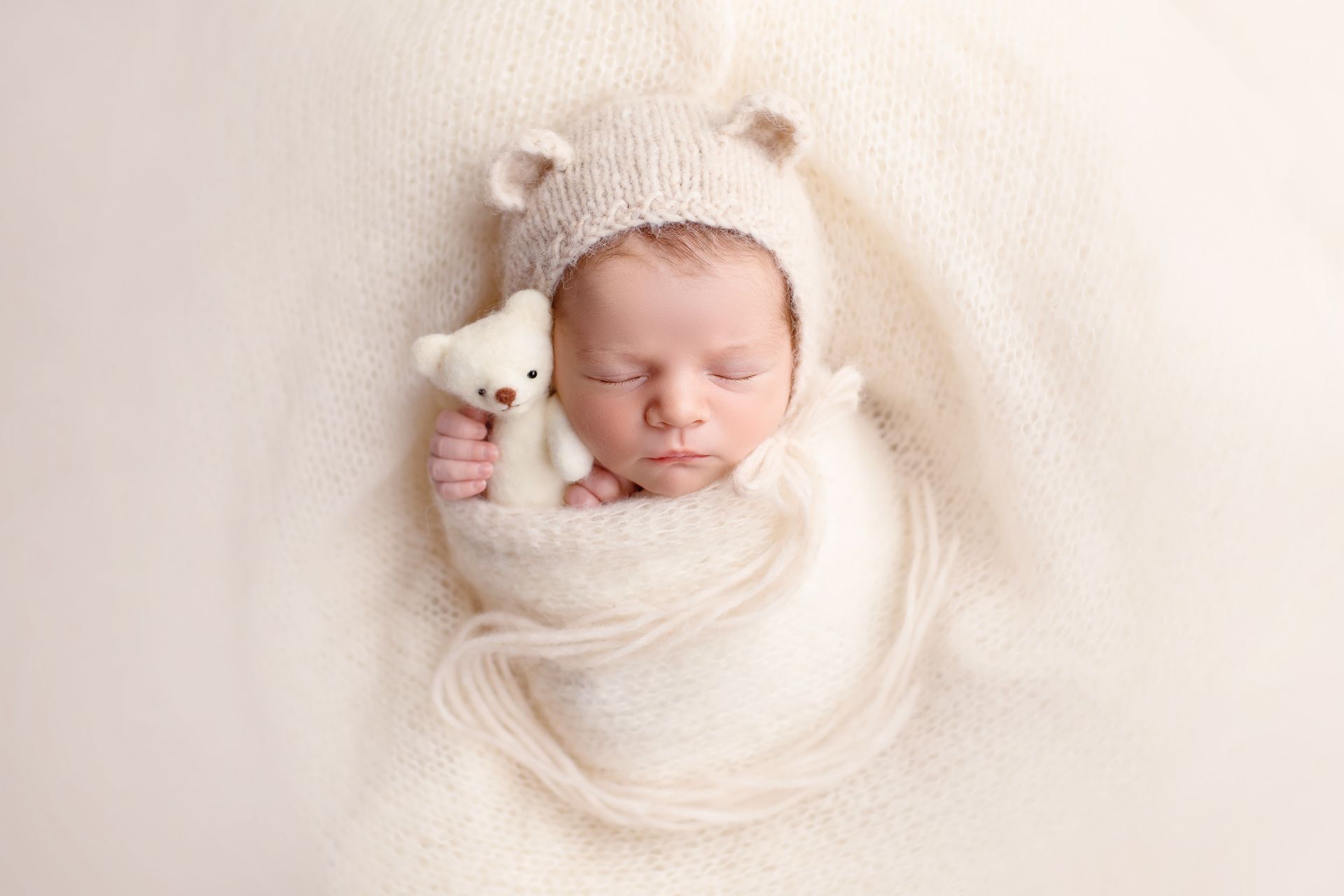 newborn baby photography studio lowestoft suffolk oulton broad norwich loddon beccles