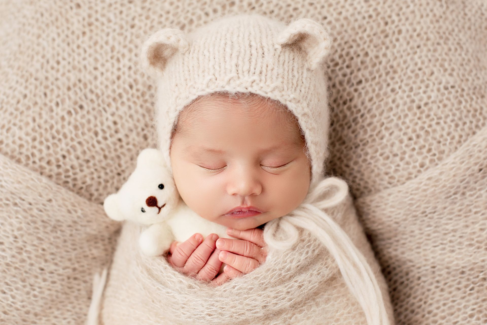 newborn baby photography studio lowestoft suffolk oulton broad norwich loddon beccles