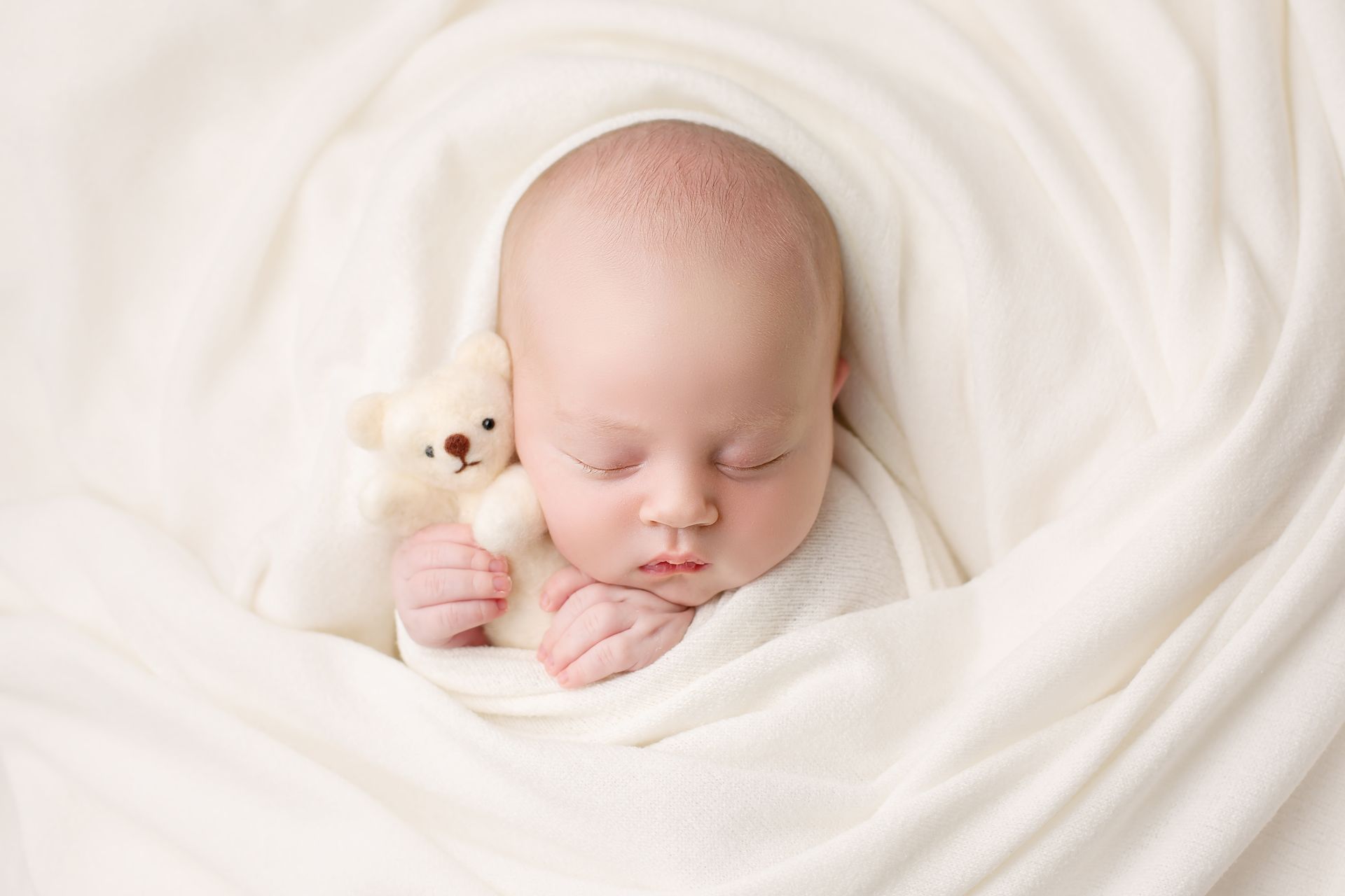 newborn baby photography studio lowestoft suffolk oulton broad norwich loddon beccles