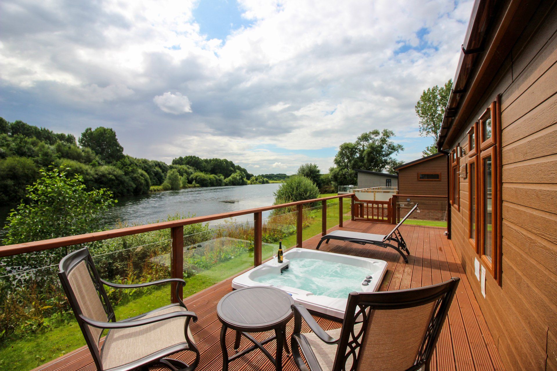 Luxurious lakeside lodges for sale Heron Lakes