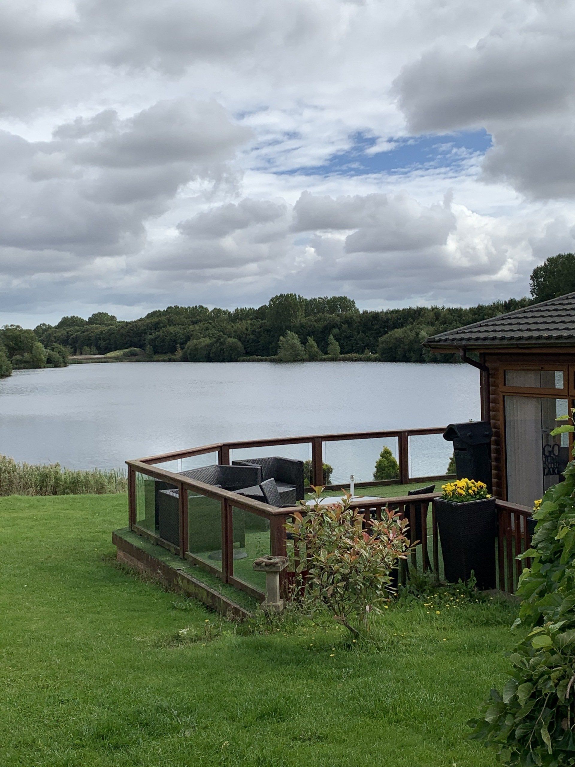 Luxurious lakeside lodges for sale Heron Lakes