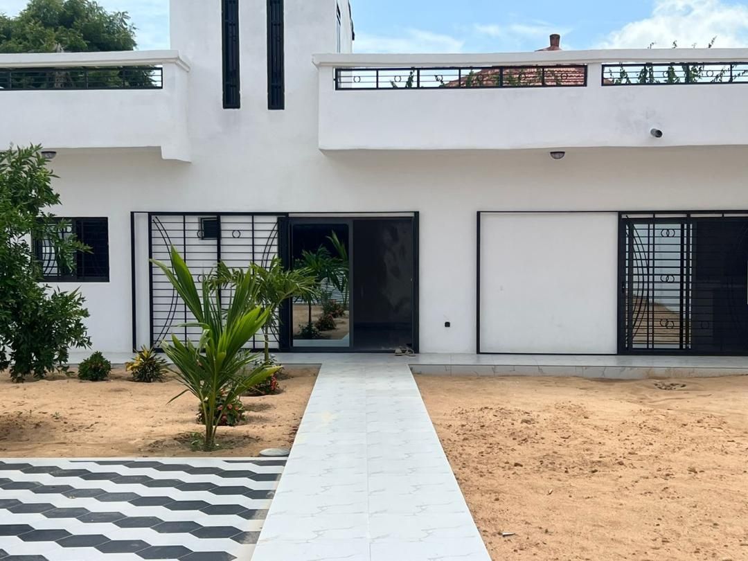 Villa Neuve et moderne au cœur de Saly