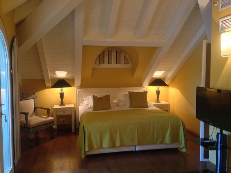 tinteggiatura interni camera da letto matrimoniale