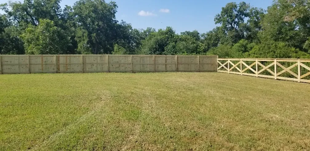 Professional fence contractor in Foley AL Mitchell Fence Company
