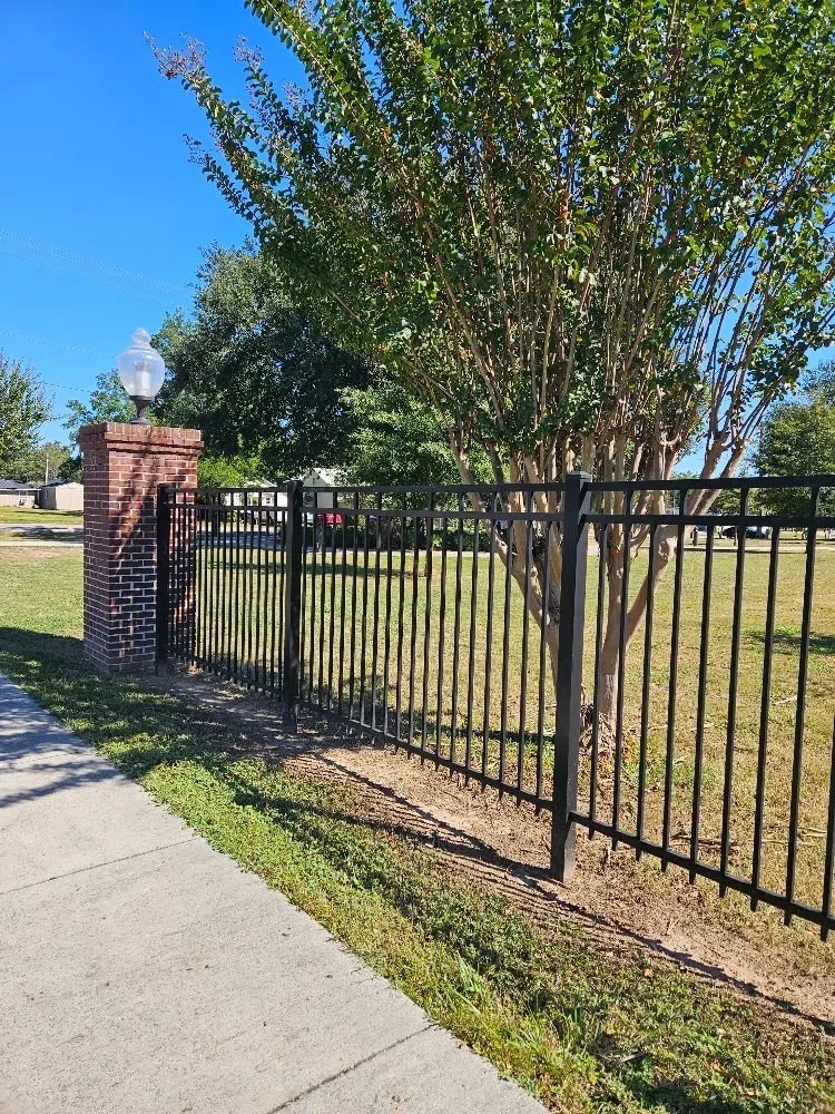 Fence contractor in Fairhope AL by Mitchell Fence Company
