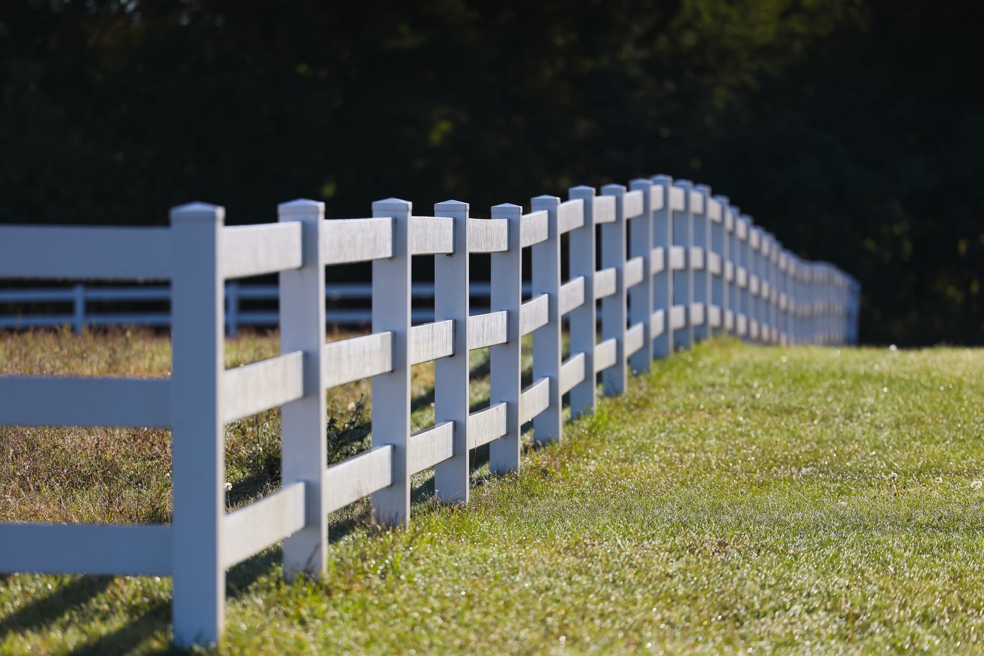 Vinyl fencing installation in Baldwin County by Mitchell Fence Company