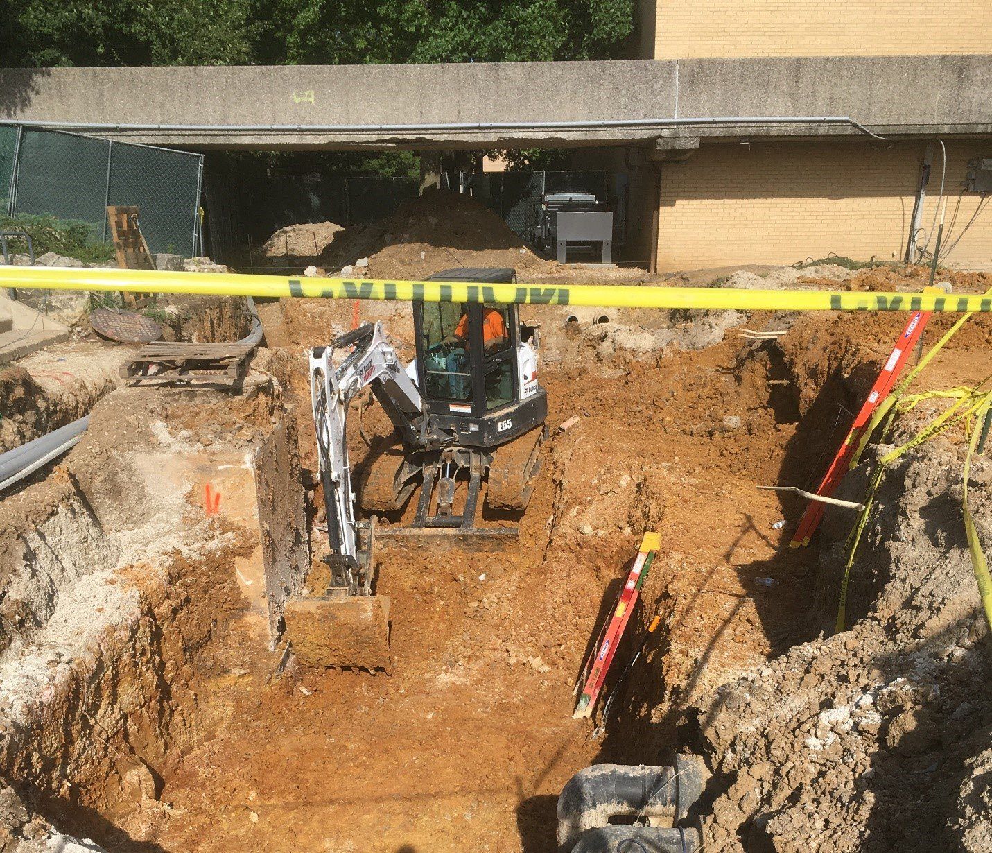 Excavator — Jefferson City, MO — Bill Binkley & Sons Excavating