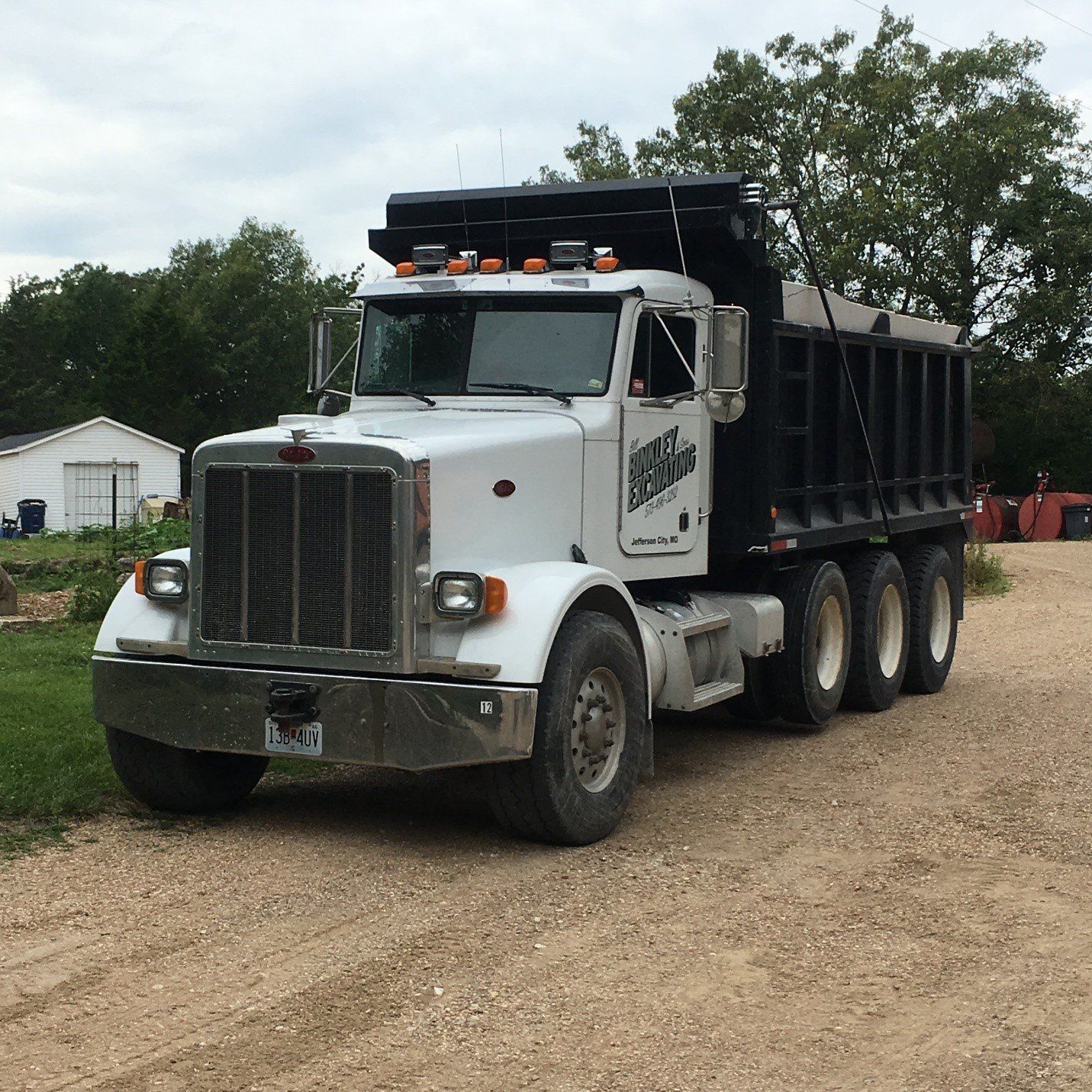 Service Truck for Excavation — Jefferson City, MO — Bill Binkley & Sons Excavating