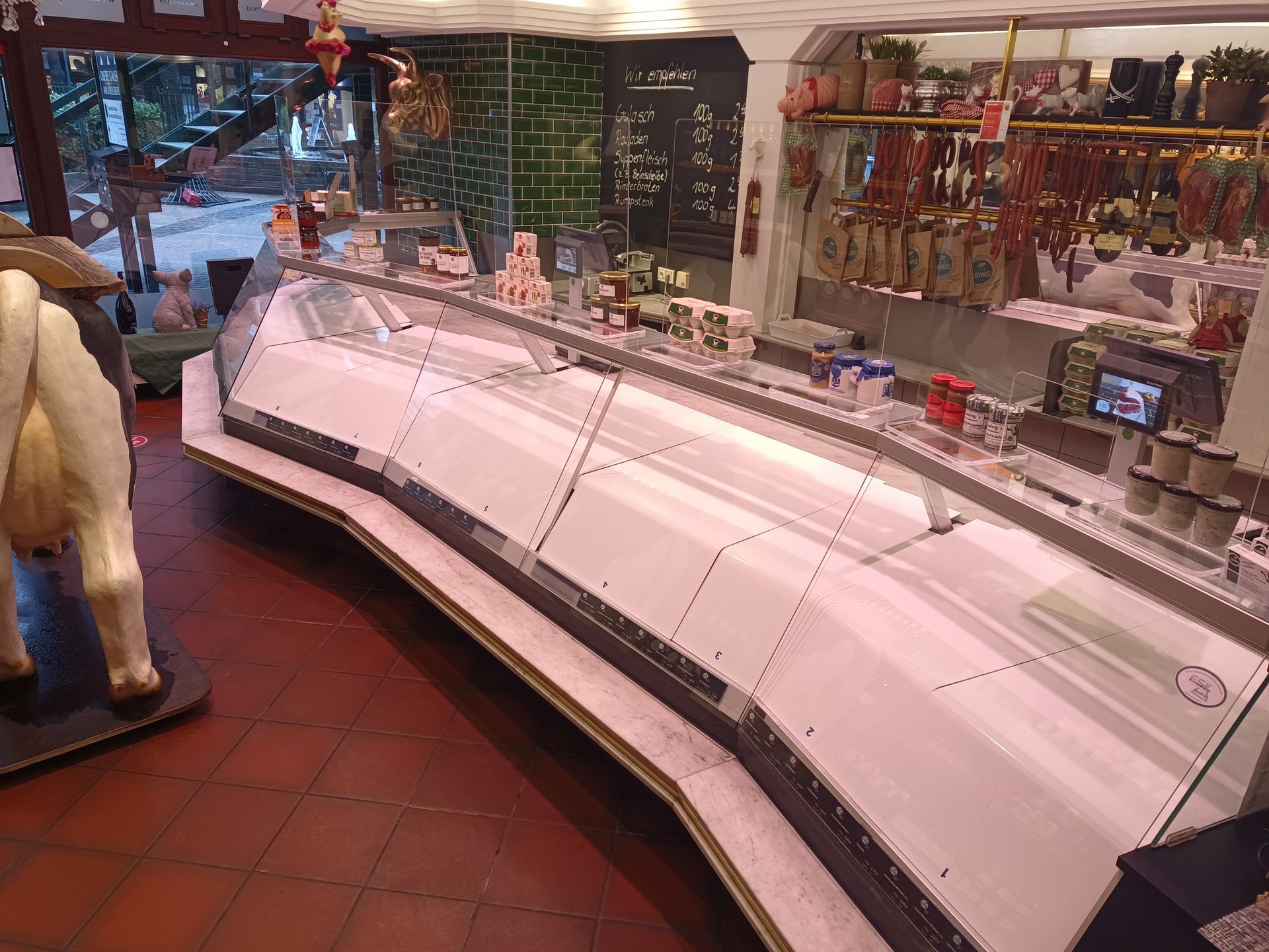 Nachtabdeckung Metzgereitheke