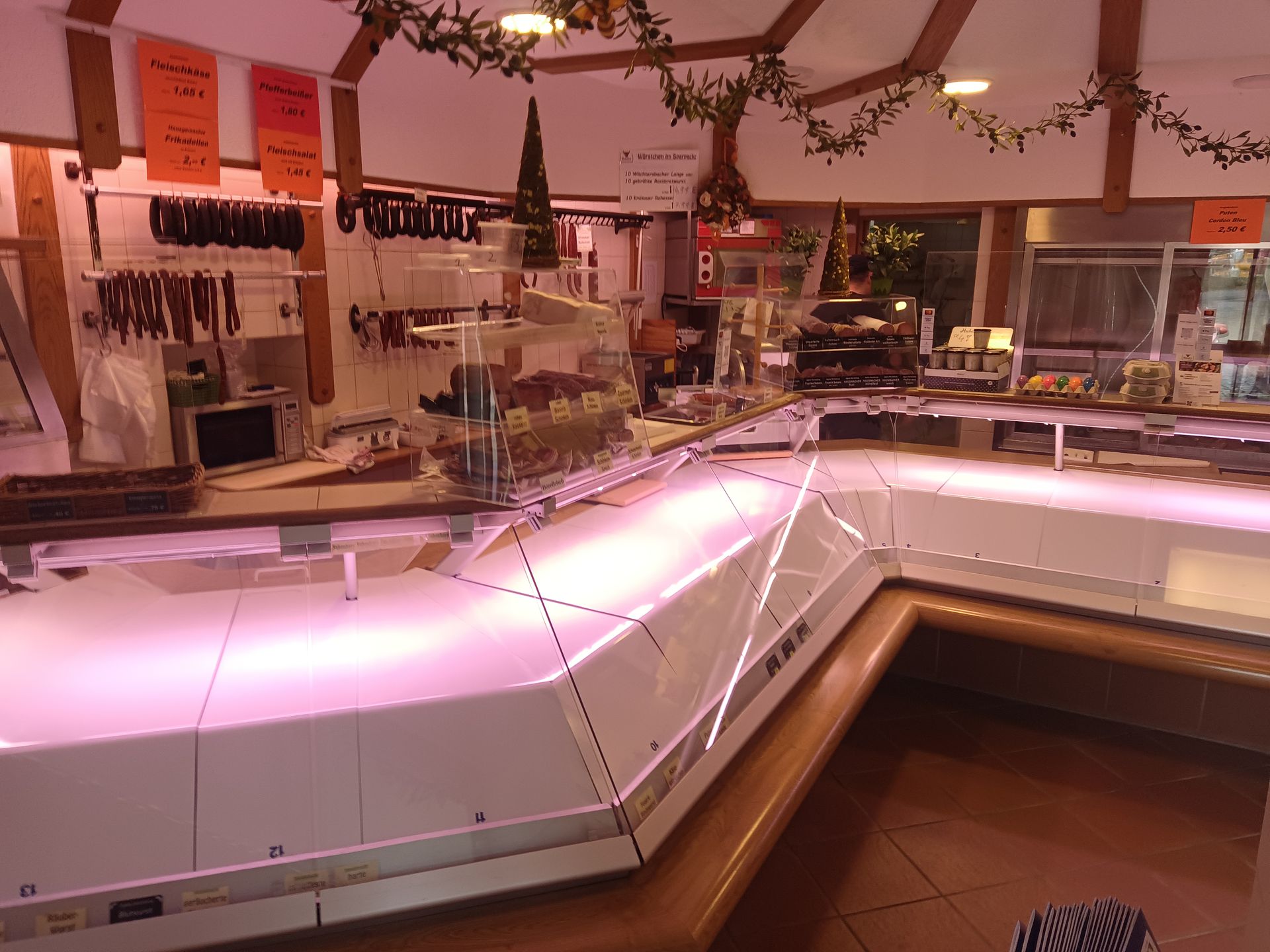 Nachtabdeckung Metzgereitheke