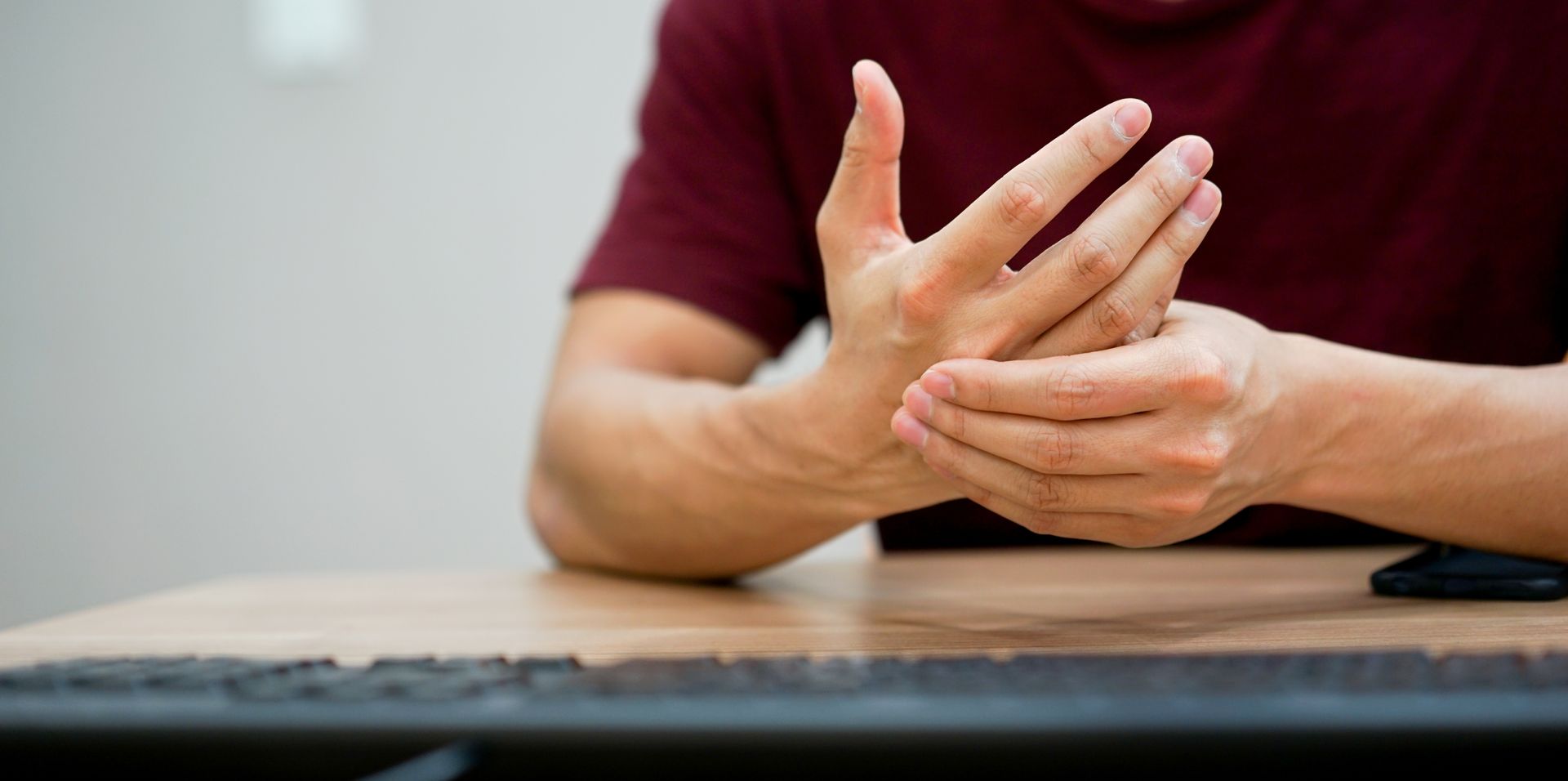 Non-Surgical Options for Carpal Tunnel Syndrome