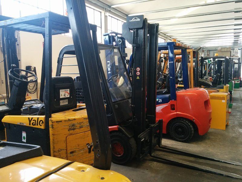 particolare di un carrello elevatore