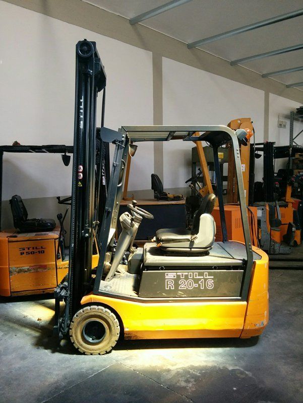 carrello elevatore usato giallo