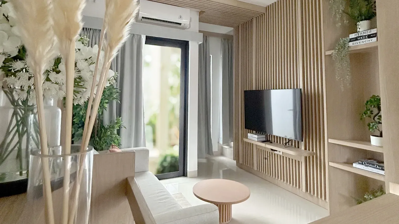 Uenos Living Room CGE