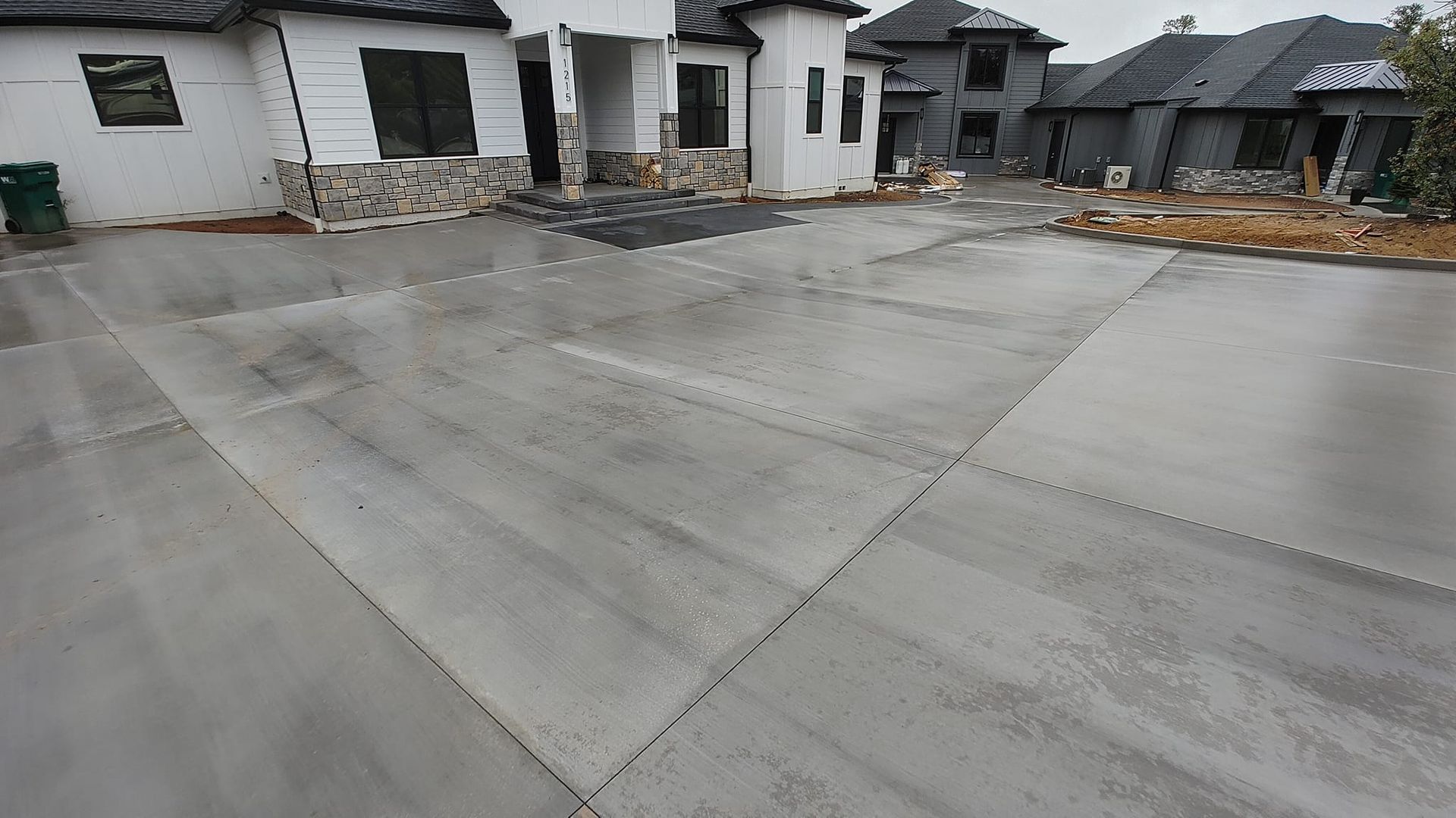 Concrete driveway with smooth finish