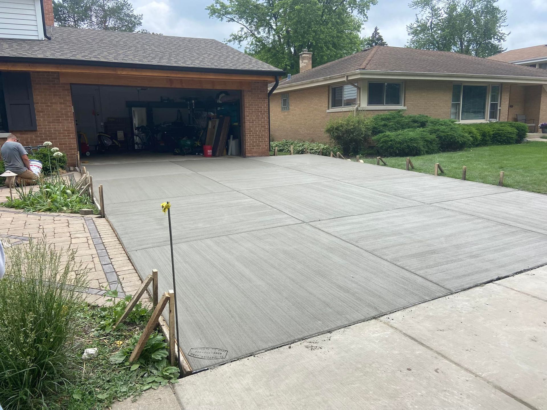 concrete driveway with brush finish