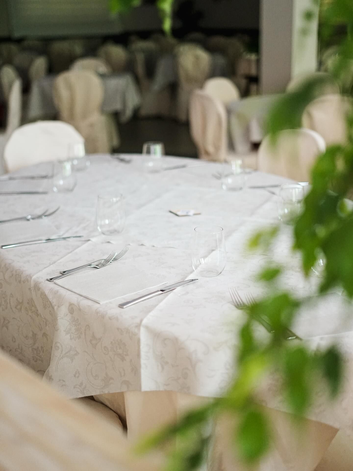 Vista esterna del ristorante per matrimoni Le Grotte di Valganna, provincia di Varese
