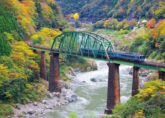 Train bridge over the Yoshino River in Oboke Gorge