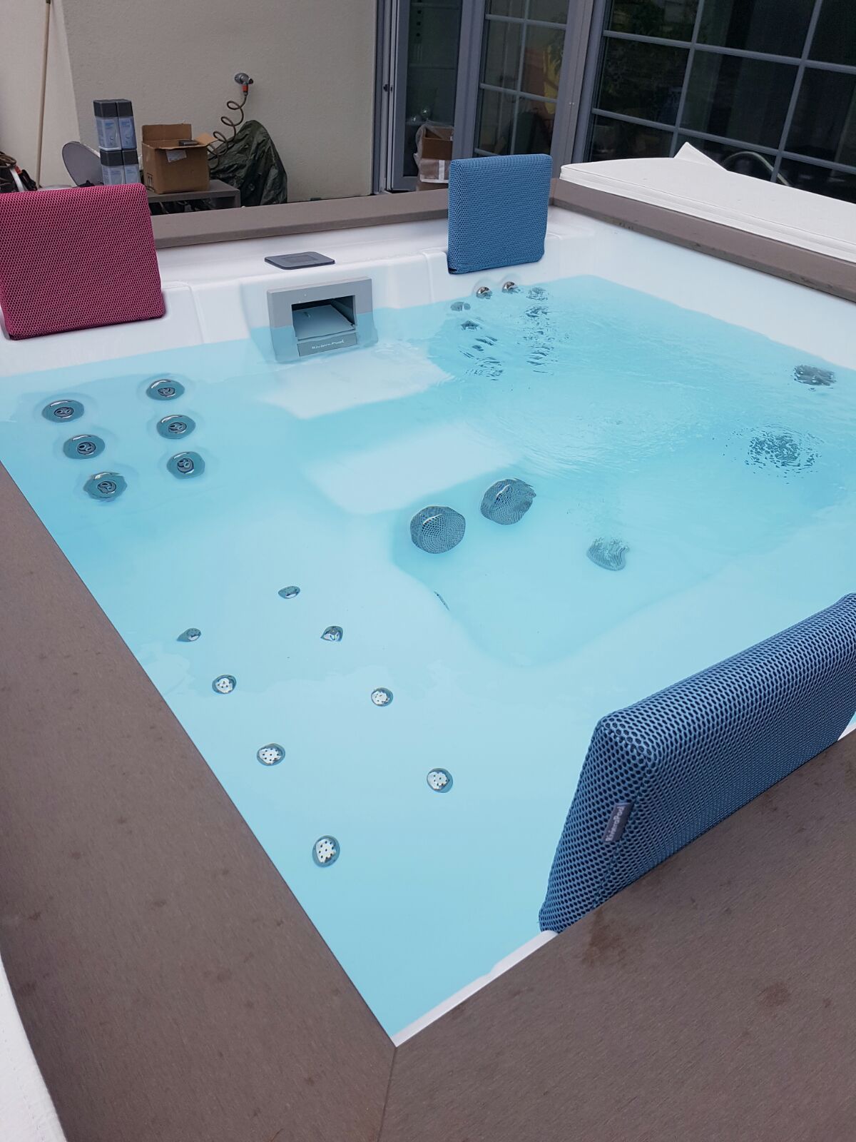 Whirlpool mit Rückenkissen