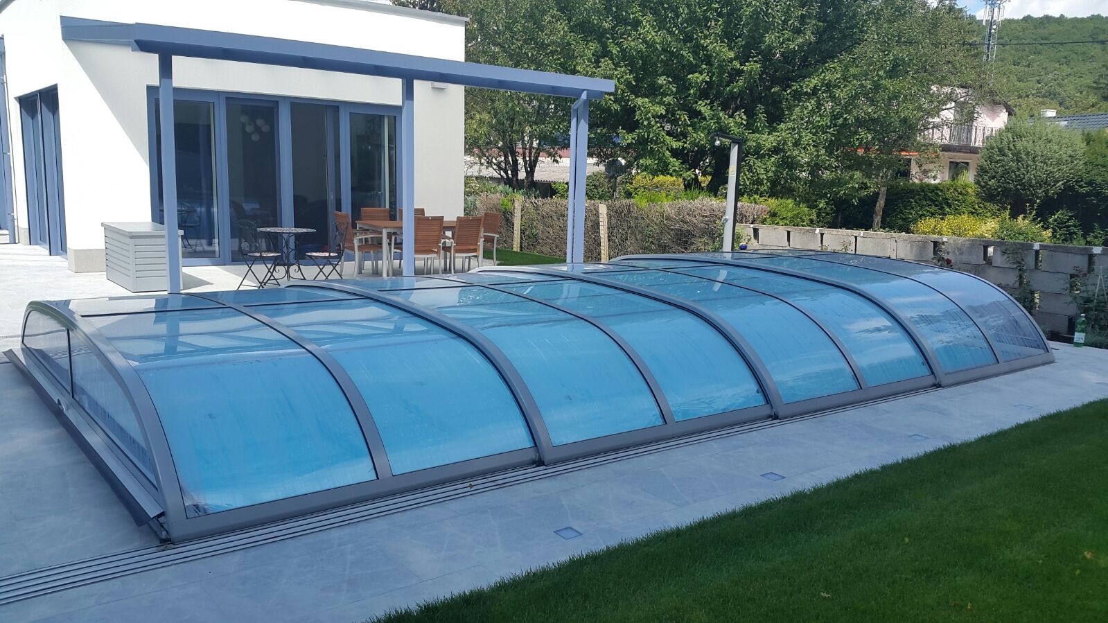 Pool mit Überdachung