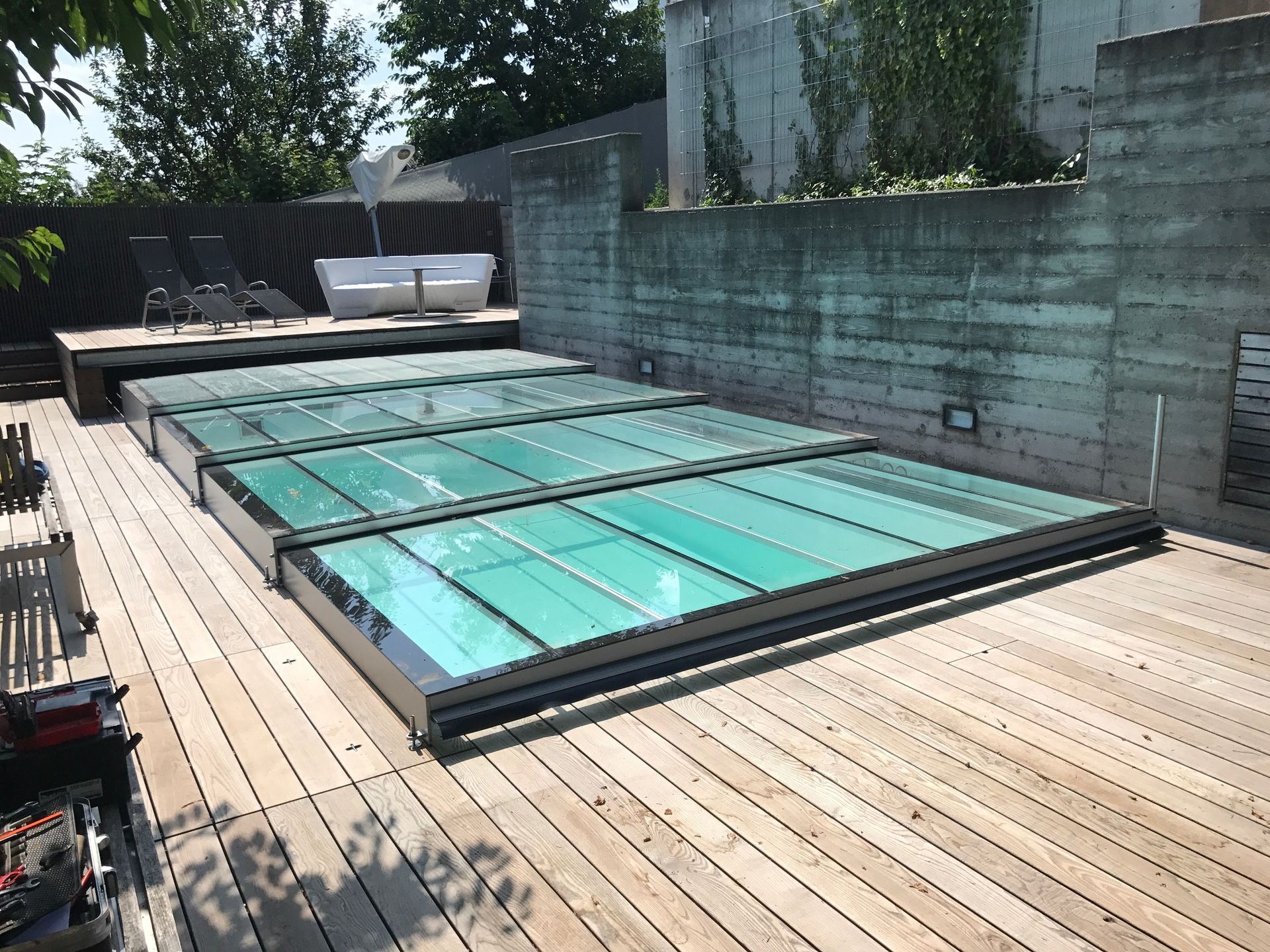 Pool mit Überdachung