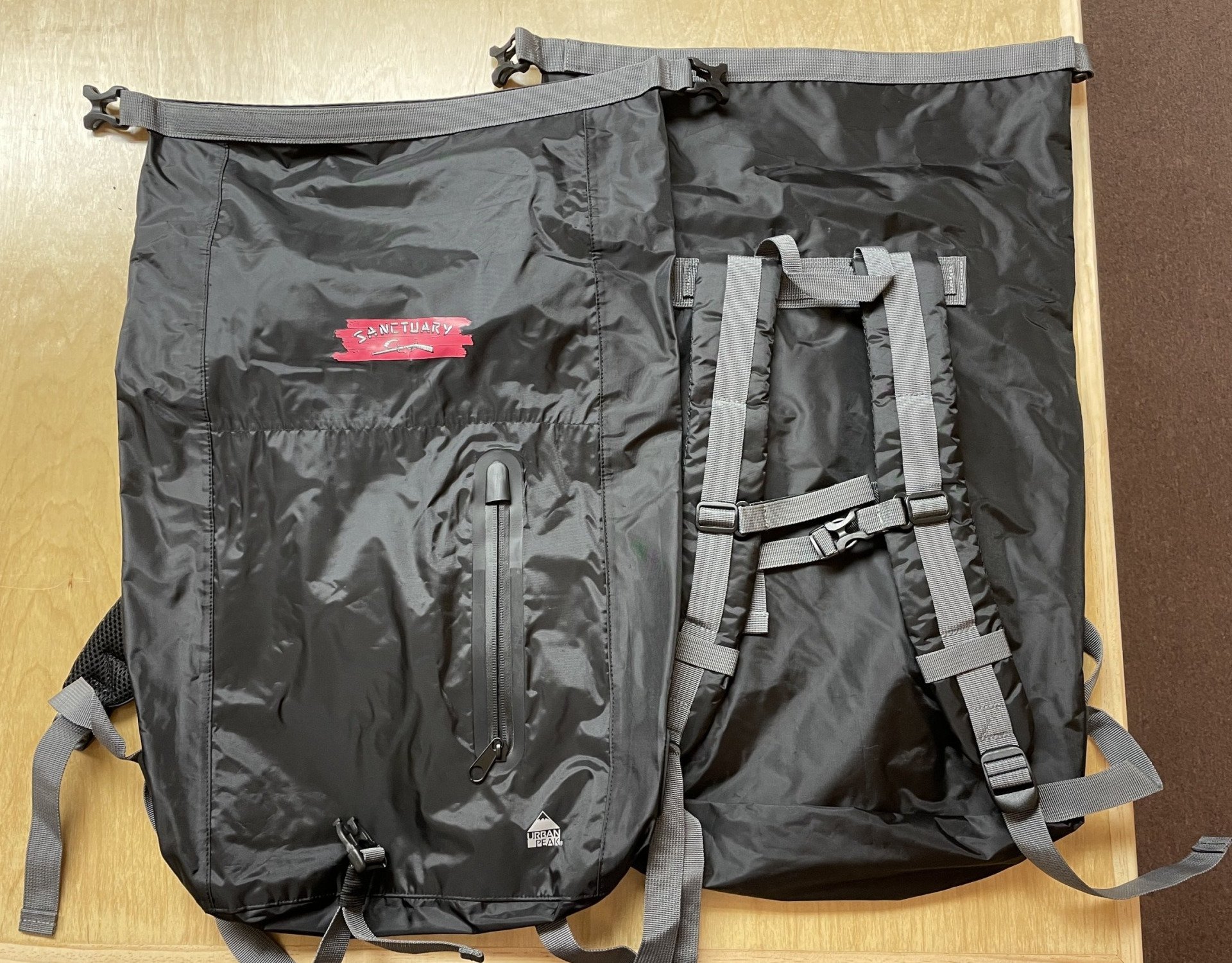 Sanctuary urban peak dry bag