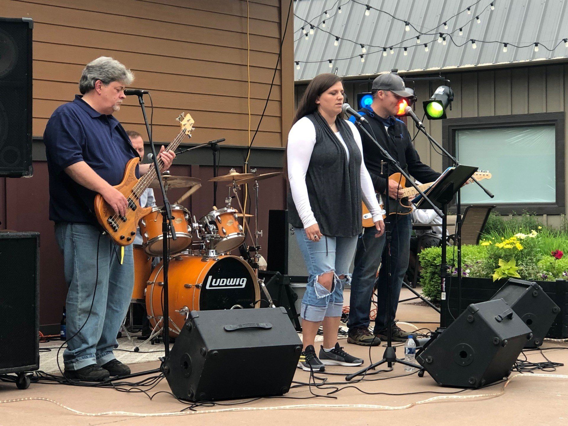 MUSIC ON THE PATIO 1