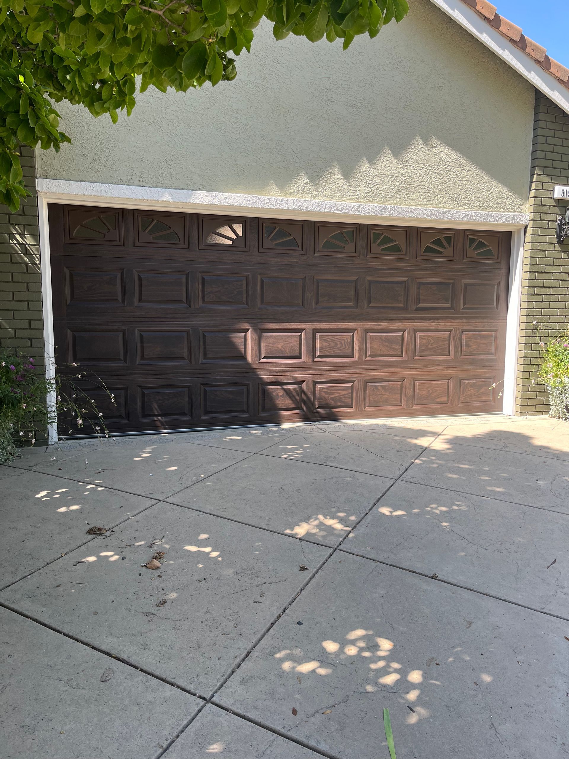 home garage door replacement