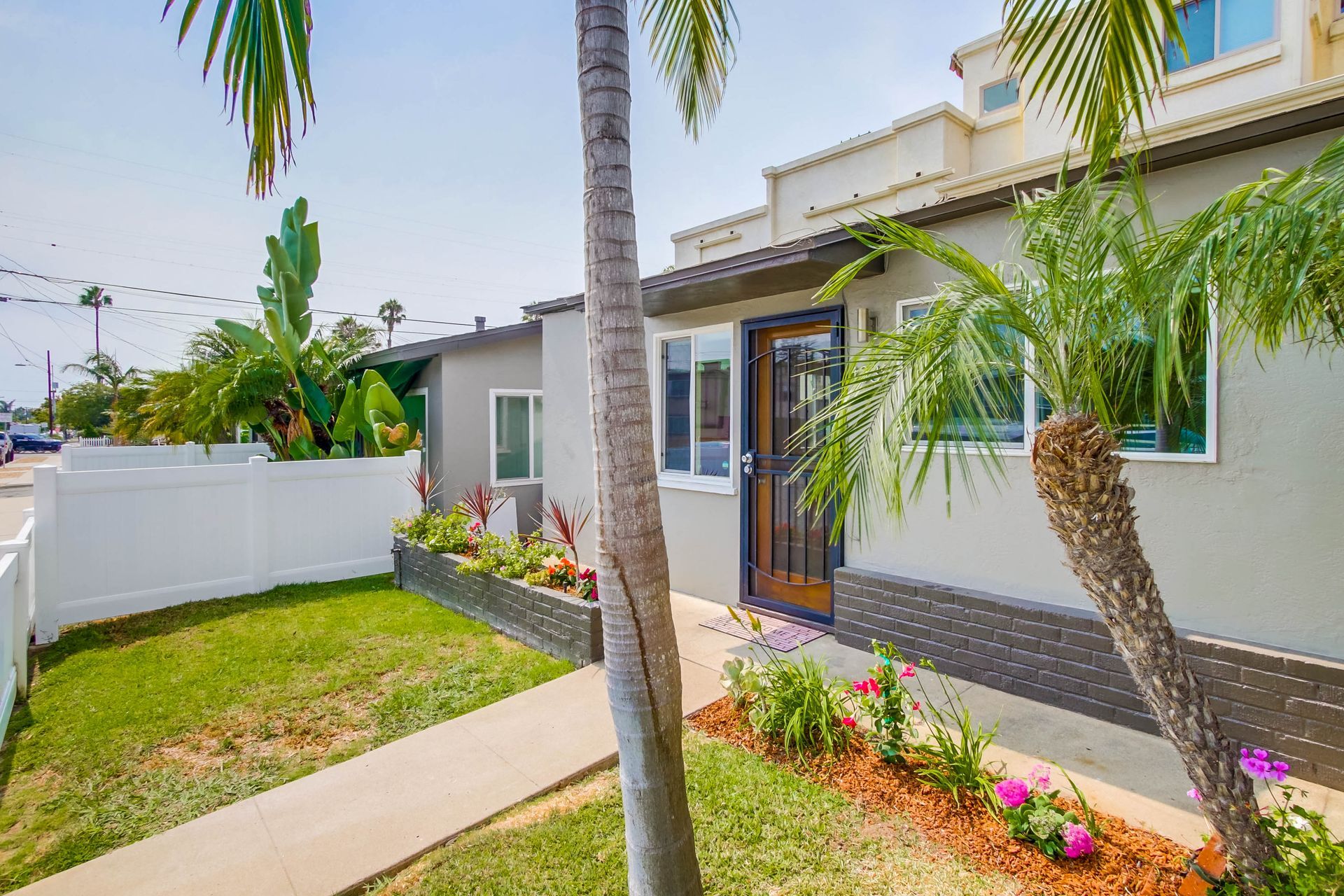 4332 gresham cottage