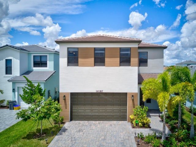 A home in the City of Westlake Florida, Skycove.