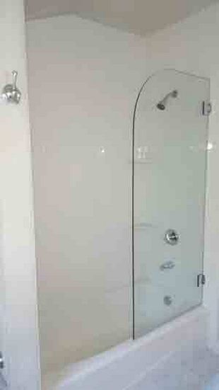 Tub-European-Bathroom-Providence-Hareld Glass