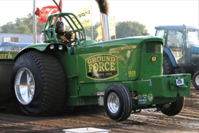 Green tractor 