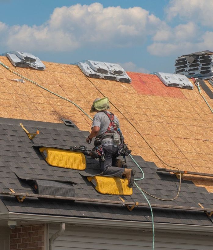 Roofing contractor in Williamsburg and Newport News, VA. Call R.A. Woodall Roofing today. Top roofing contractor in Williamsburg and Newport News, VA.