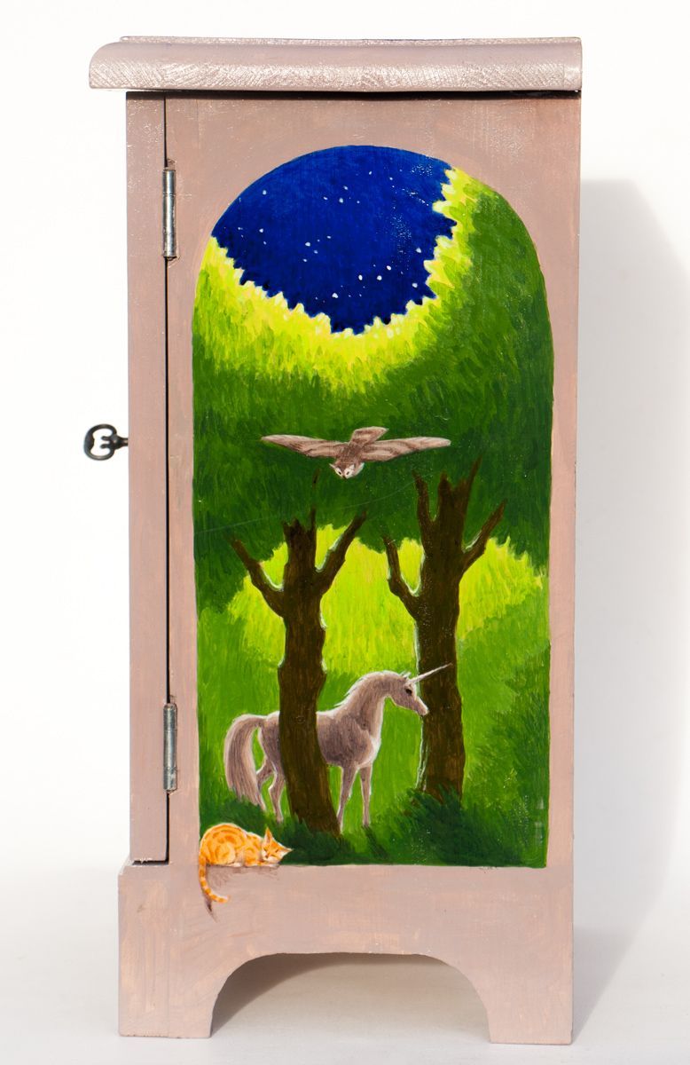 Kastje beschilderd door Maria Huijben, linkerzijde