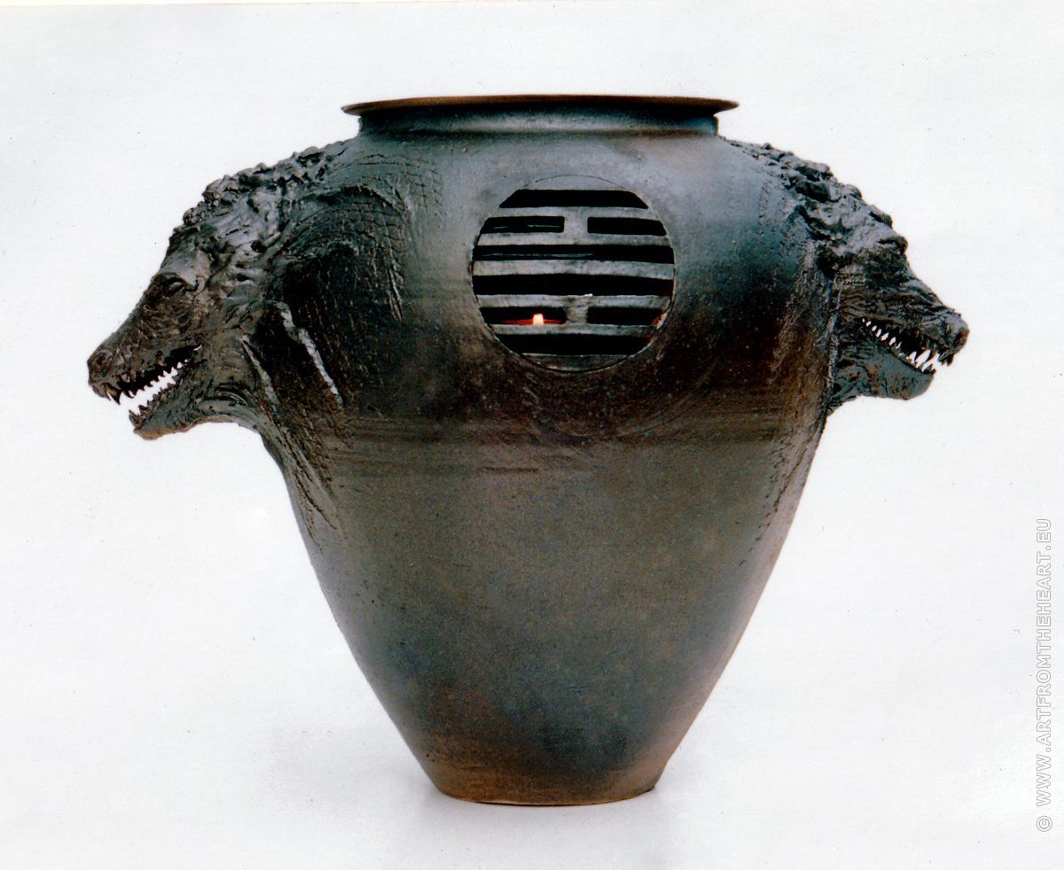 Drakenvuur, keramiek