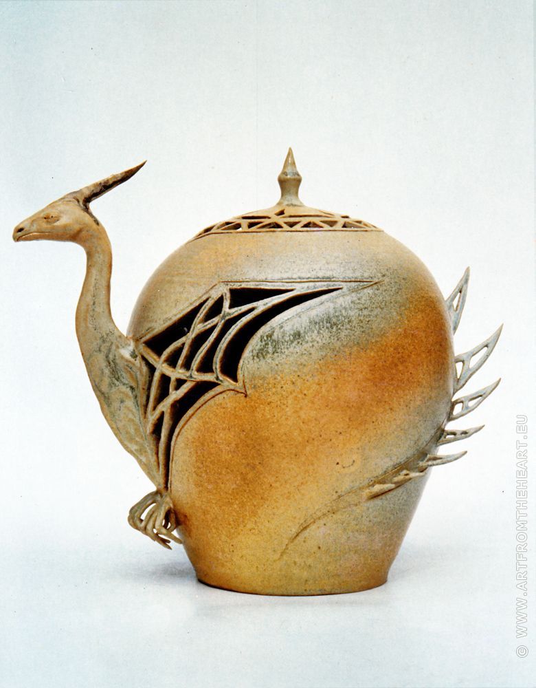 Drakenvuur, keramiek