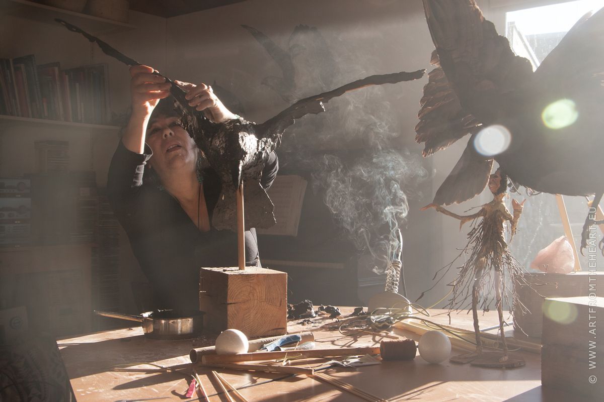 Simon Dwarrelaar bemoeit zich met het werk, foto 1