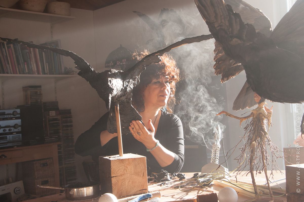 Simon Dwarrelaar bemoeit zich met het werk, foto 2