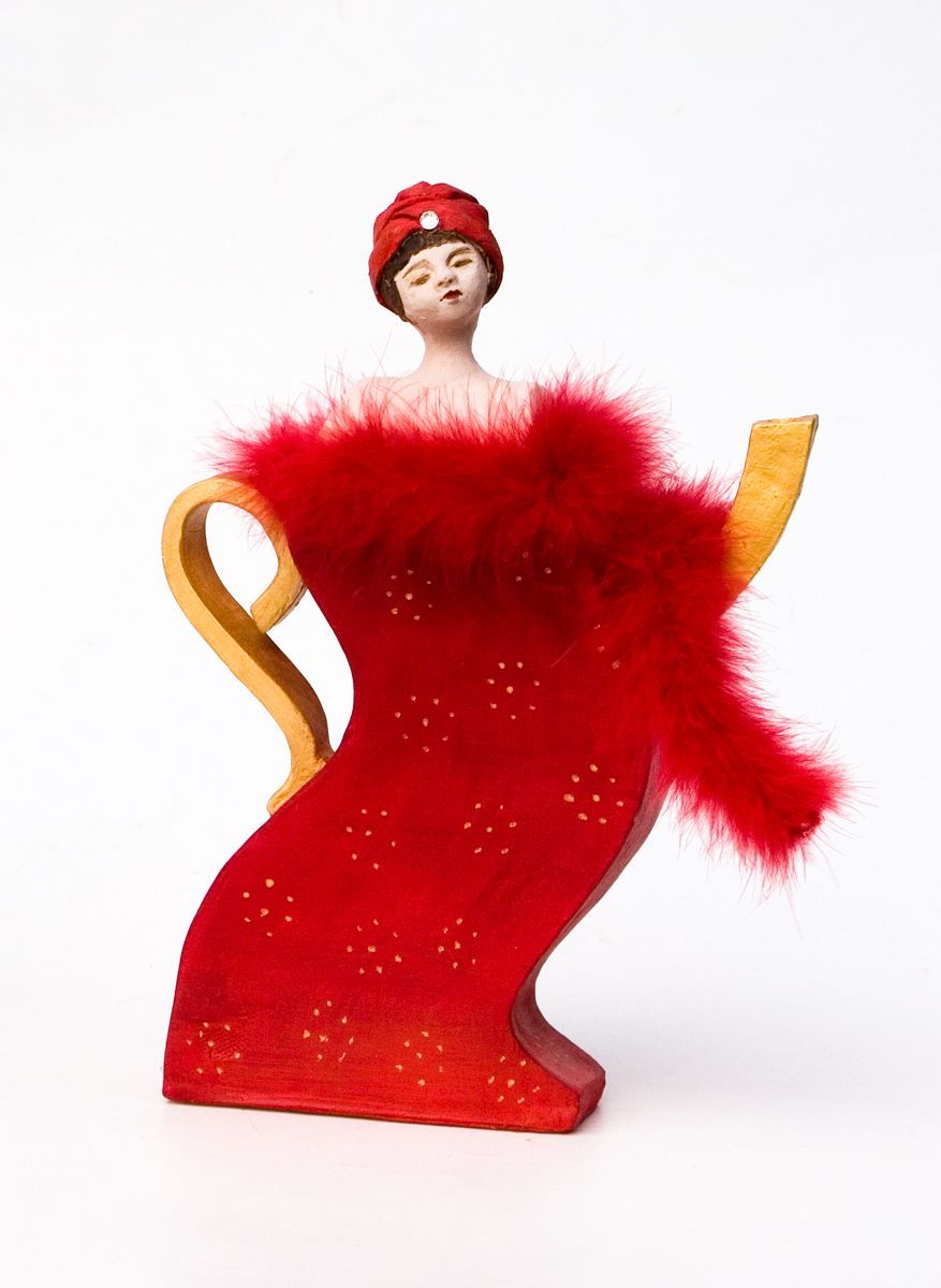 Rode theepot, keramiek van Joke Roberti