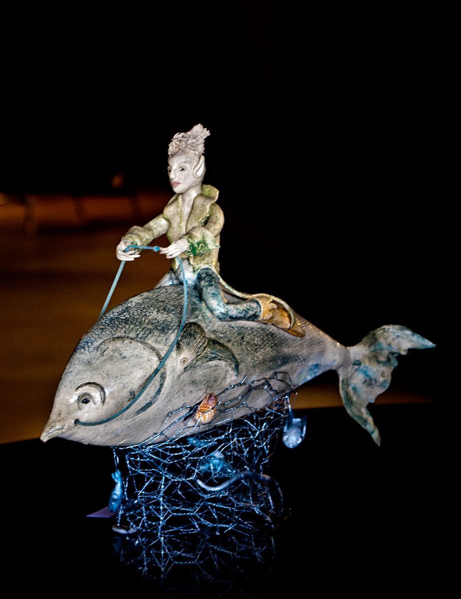 Visruiter - keramiek van Joke Roberti