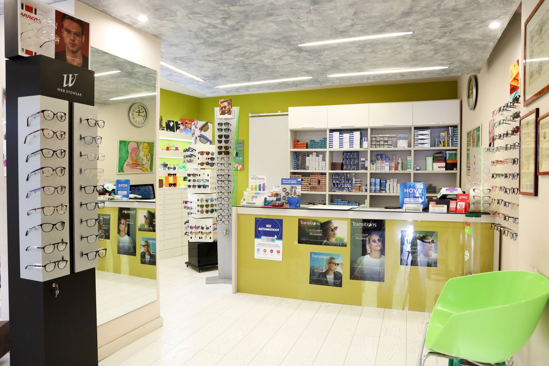 interno del negozio 05