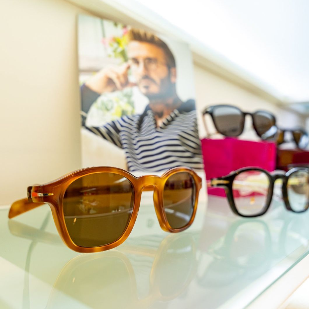 occhiali da sole con filtri anti-UV