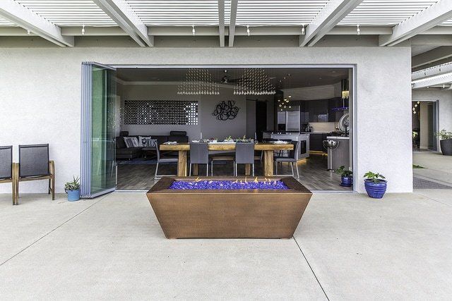 Frameless Bifold Doors 