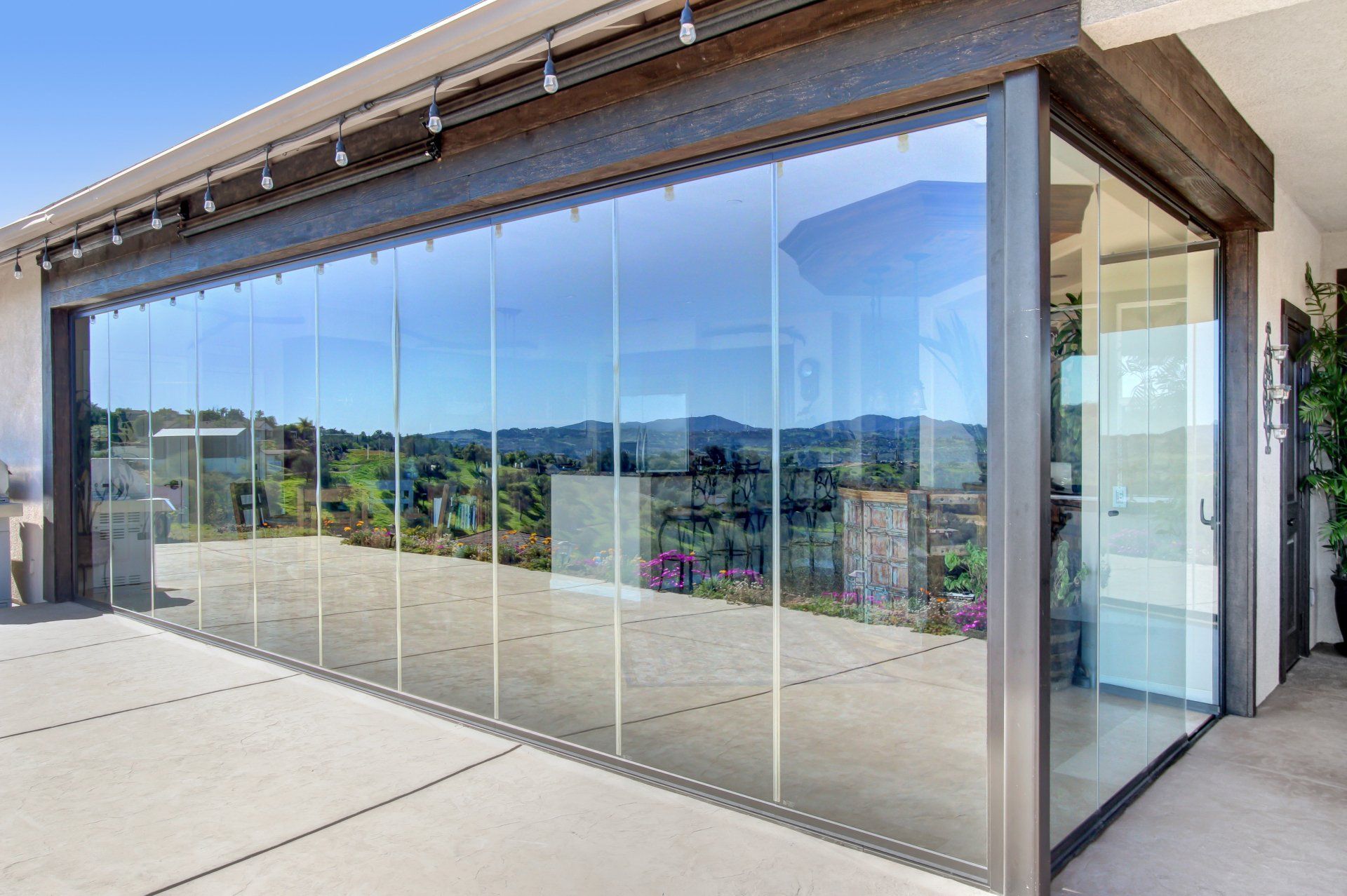 Frameless Patio Doors