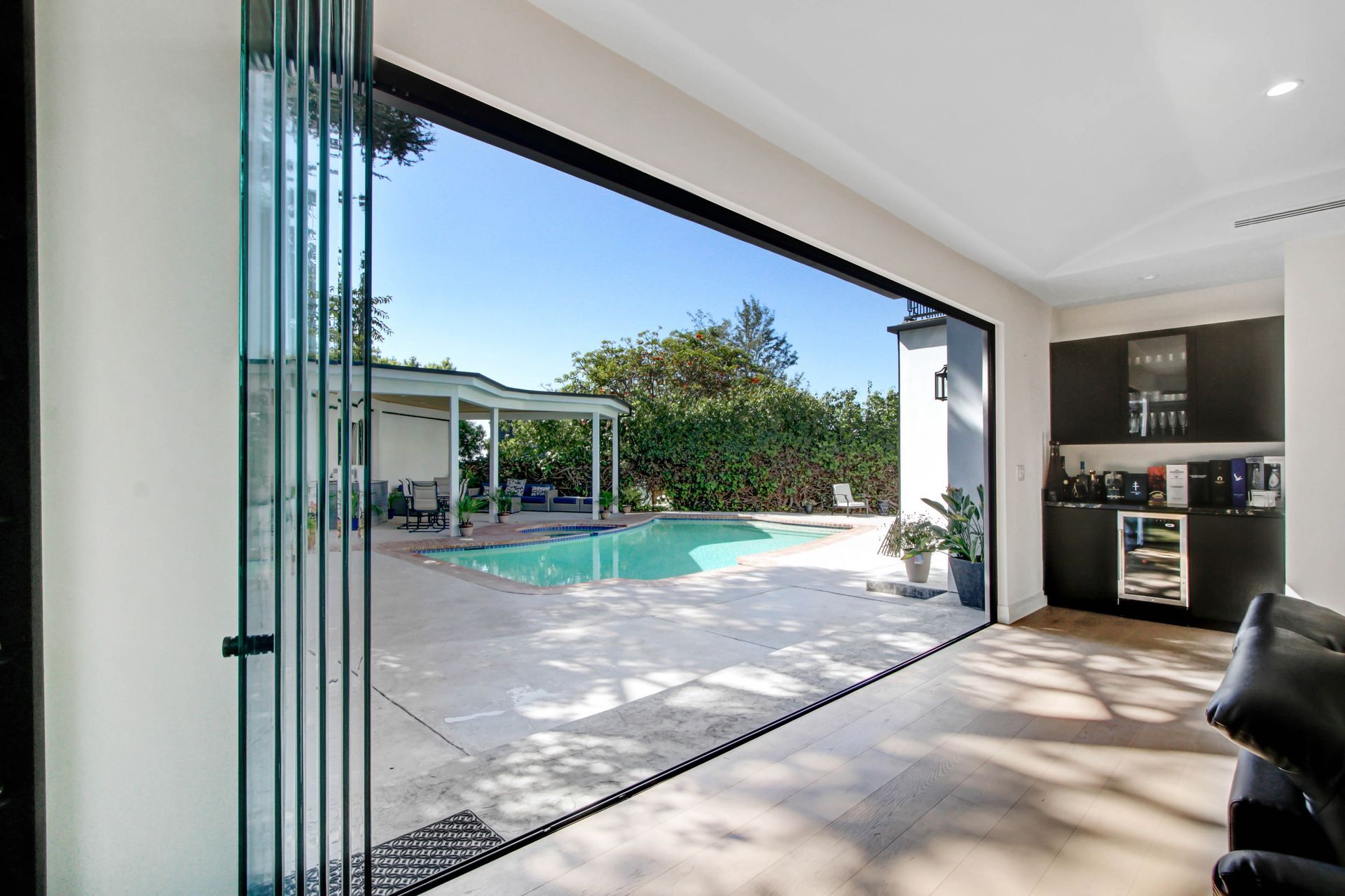 Frameless Folding Doors Los Angeles